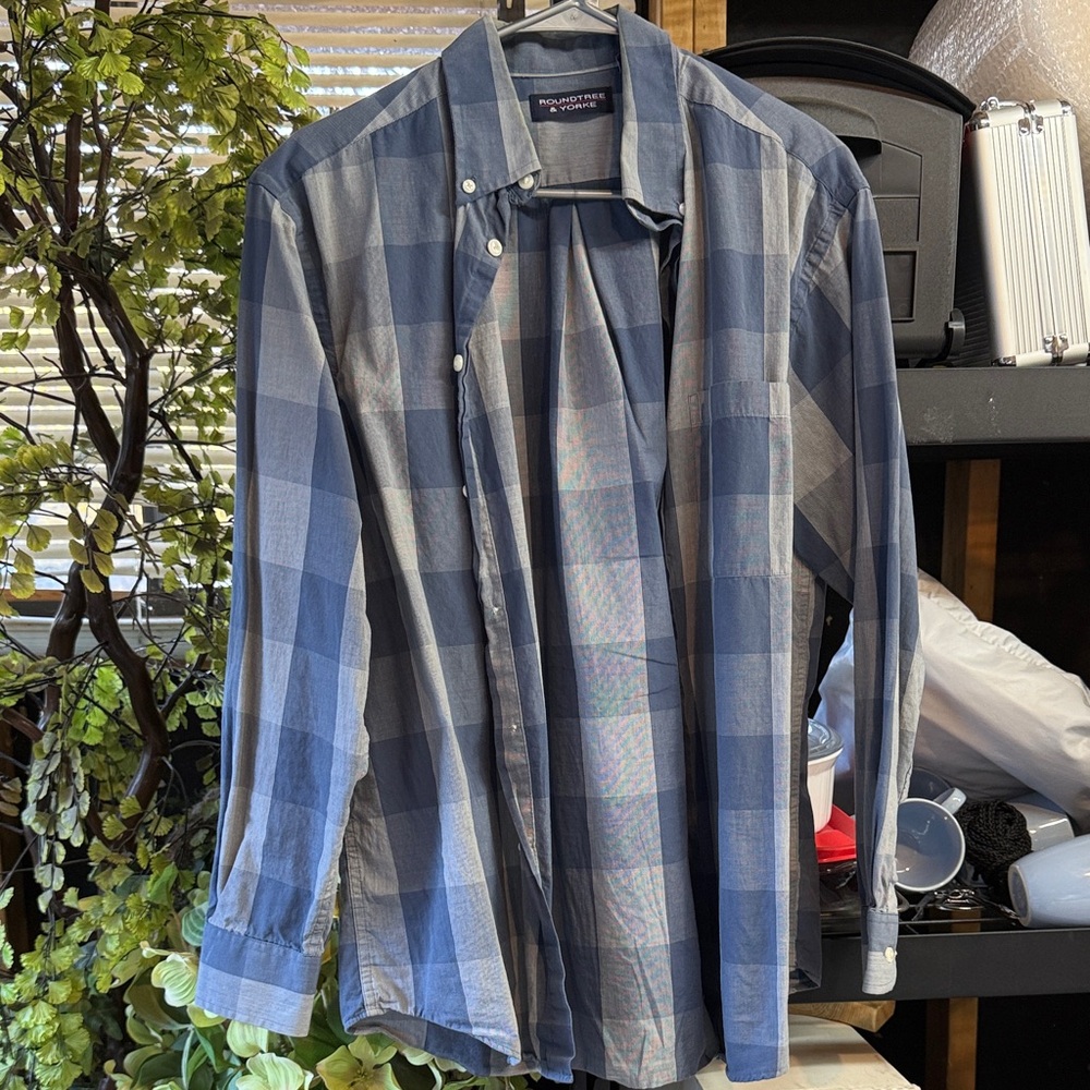 Roundtree & Yorke Blue and Gray Plaid Shirt